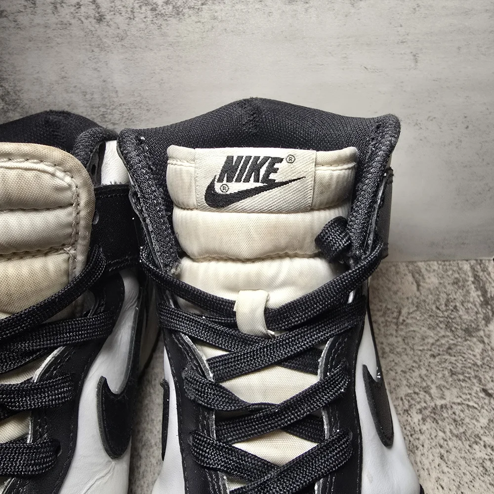 Nike Men's Black and White High-Top Sneakers